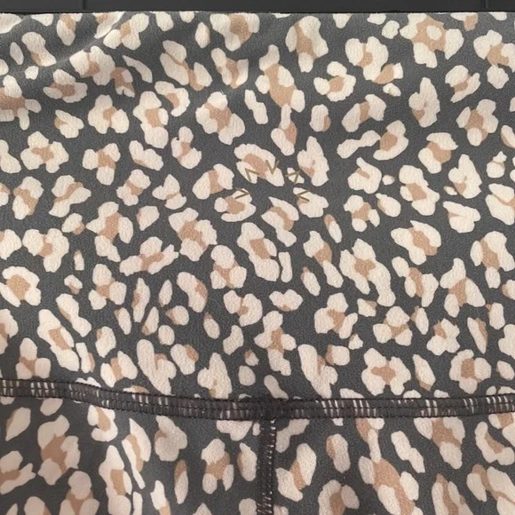 Varley Leggings size medium - Picture 3 of 4